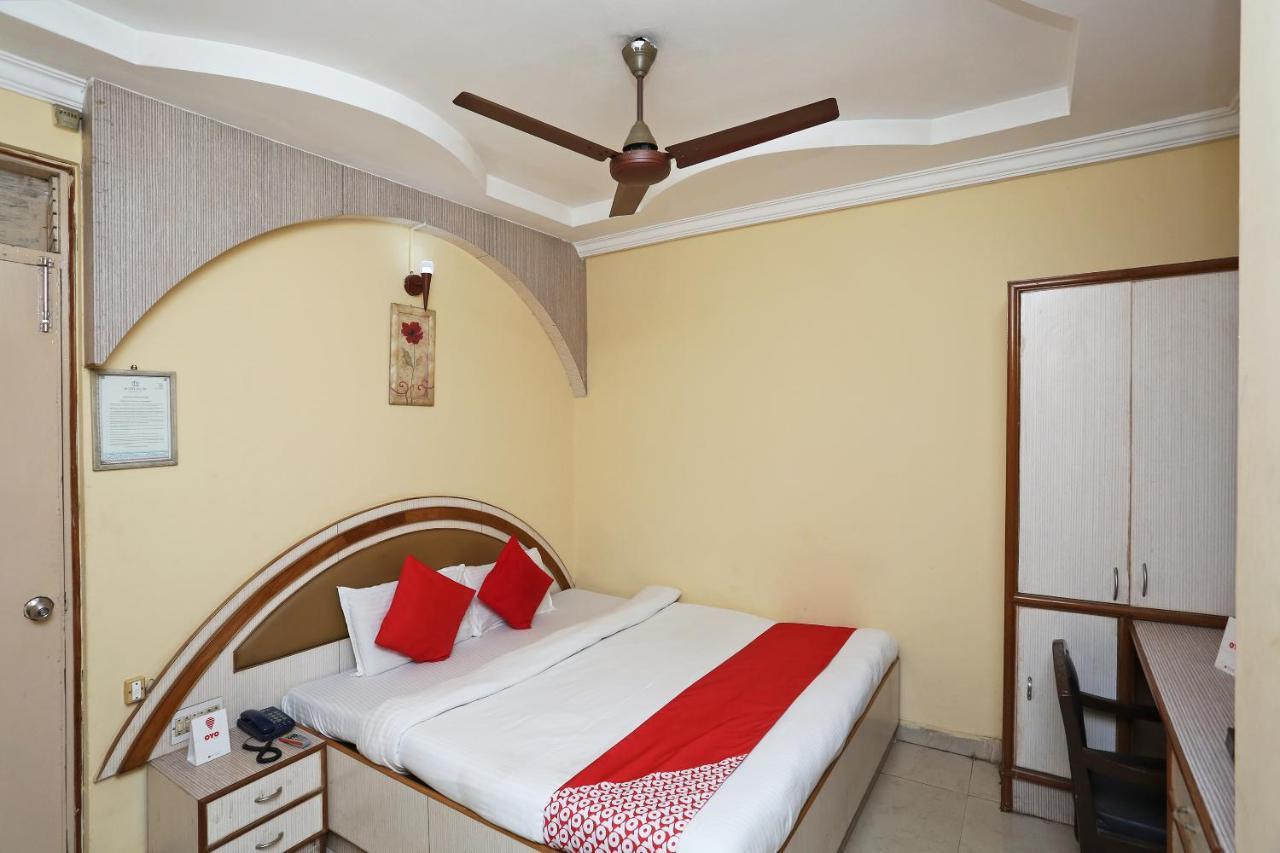 Oyo 4065 Hotel Richi บูบันเนสชวาร์ ภายนอก รูปภาพ
